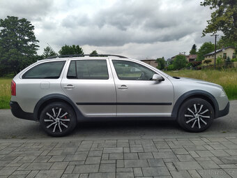 Škoda Octavia 2 Scout 2.0 tdi - 8