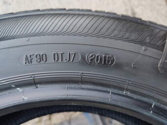 Zimní pneu Semperit SPGrip2 185 60 15 - 8