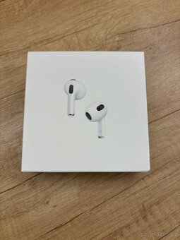 AirPods 3.generace - 8