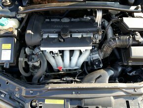 Volvo V70 2.4i - 8
