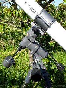 Astronomický dalekohled Bresser 90/900 s montáží a stativem - 8