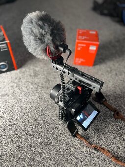 Prodám Sony a6500 se spoustou příslušenství - 8
