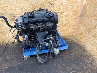 KOMPLETNÍ MOTOR BEZ TURBA 1.9 TDI 96KW AVF - 8