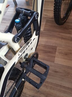Sjezdové kolo Scott gambler 720 - 8