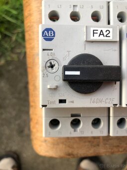 Elektroinstalační mat. - 8