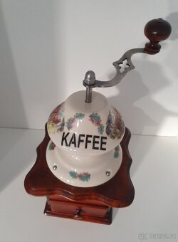 Mlýnek na kávu - 8