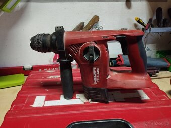HILTI kompletní sada nářadí, možno i jednotlivě - 8