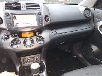 Rav 4 - 8