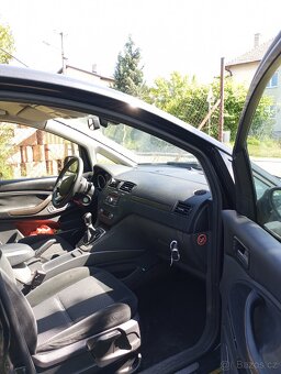 Ford C-max 2010 - 8