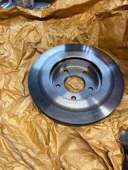 Kotouče na Volvo S40 - 8