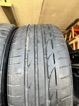 2x Bridgestone Potenza 225/40/R19 - 8