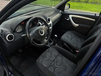 Prodám Dacia Logan MCV 1.6 MPI Facelift, sedmimístné, tažné - 8