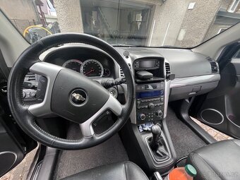 Chevrolet captiva 4x4 7míst nafta - 8