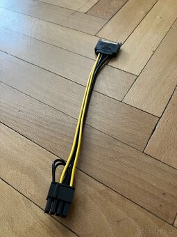 Propojovací kabely k PC zdroji pro napájení, redukci/rozšíře - 8