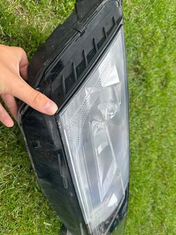 Originální pravý přední světlomet Škoda Octavia 4 předface - 8
