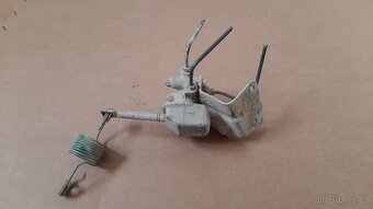 Toyota LC90 – Náhradní díly - 8