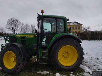 Traktor John deere - 8