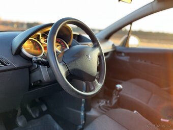 Peugeot 207 1.4 - 8