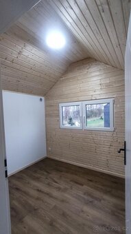 IHNED K ODBĚRU Celoroční mobilní - Modulový dům 9,5x3,5m - 8
