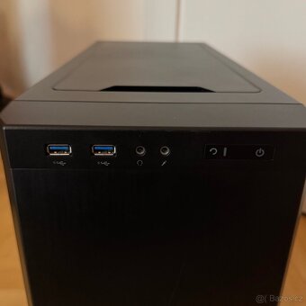 Corsair 330R Carbide Series - 8