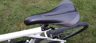 GT Transeo 2.0 XL Trekové kolo - 8