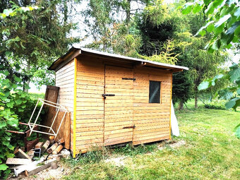 Krásná stavební parcela na prodej v klidném prostředí - 8