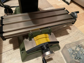 Miniaturní frézka PROXXON MF 70 - 8