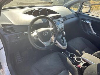 Toyota Verso 2,2 D-4D 110 KW r.v.2011 automat . - 8