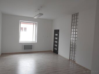 Pronájem bytu v Louny /klidná část města-cca 67m2-zahrada - 8