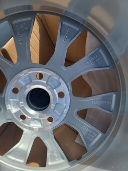 NOVÉ 18" Zimní Škoda DOFIDA Superb IV 4 3P Original ET44 - 8