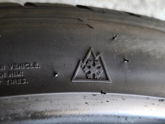 295/35 r21 zimní pneumatiky Hankook 7,5-8mm - 8