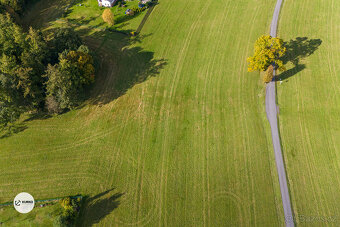 stavební pozemek o výměře 2.120 m2 v obci Vojkovice - 8