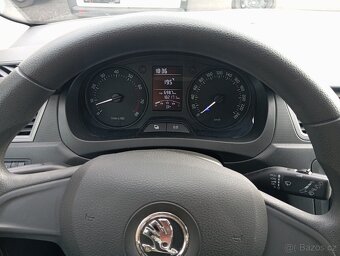 Škoda Rapid 1, 2 TSI 63kw,1 Majitel - 8