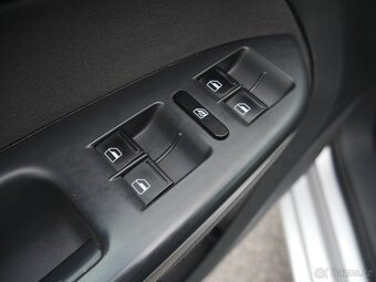 Volkswagen Touran 1.6TDi , 77 kW nafta, 2010 - 8