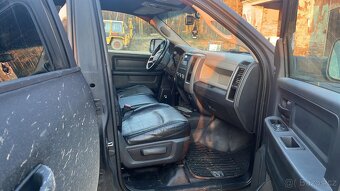 Dodge Ram 2500 - 8