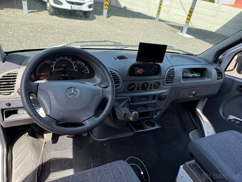Obytný automobil McLouis - 8