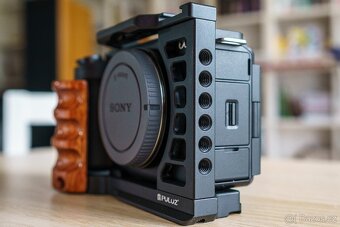 Klec / cage pro SONY ZV-E1 - 8