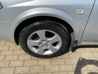 Nissan Primera 2.2 SW - 8