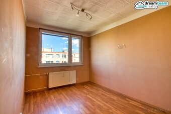 Prodej bytu 3+1 65 m², Orlová - Lutyně, ev.č. 00275 - 8