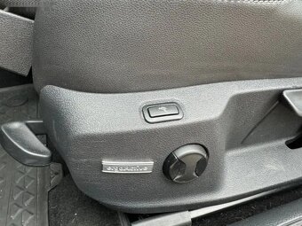 Volkswagen Golf, Variant 2.0TDI Highline - 8