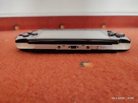 Dvě PSP(náhradní díly) 2 hry a všechny kabely/příslušenství - 8