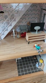 Dřevěny domeček pro panenky - 8