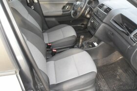 Škoda Fabia 2. 1.4i 16V/63kW, r. 4/2011, Servisní kniha - 8