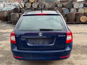 236. Škoda Octavia 1.6 TDI CAYC: Na náhradní díly - 8
