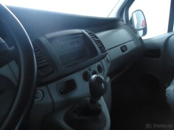 Renault Trafik - 8