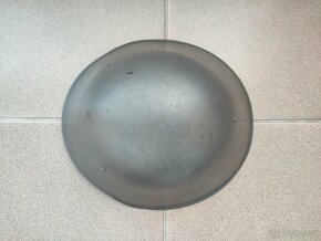 VOJENSKÁ OCELOVÁ HELMA NVA NDR M56. - 8