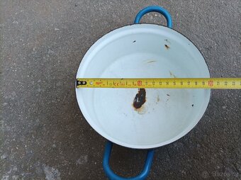 Smaltovaný modrý hrnec, průměr 20 cm - 8