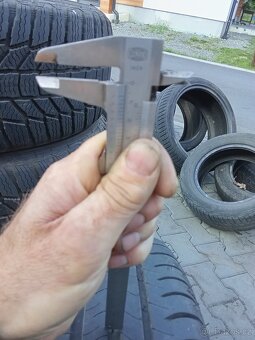 195/60R15 88H MISCHELIN - 8
