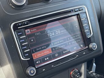 Volkswagen Touran, 1.6TDi 77kWWEBASTOVÝHŘEV SED - 8