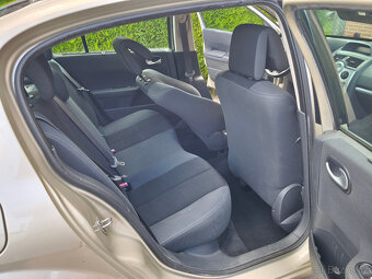 Prodám béžový Renault Megane 2 RV 2009 N95 Man 143 tkm - 8